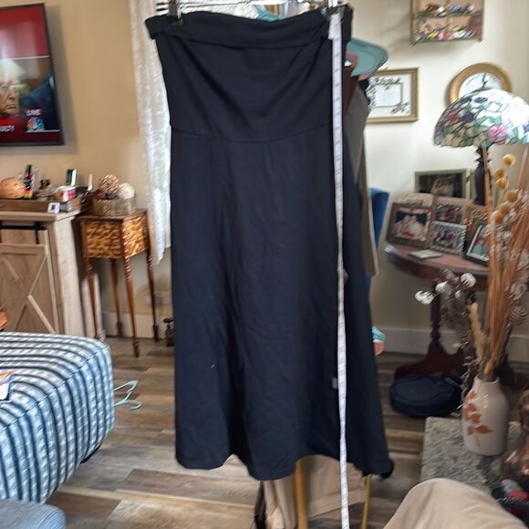 Banana Republic strapless little black dress size 2 - Picture 4 of 9